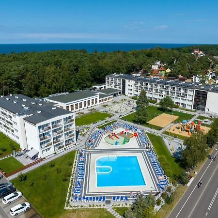 Zem-Tourist Hotel Pustkowo Eksteriør billede