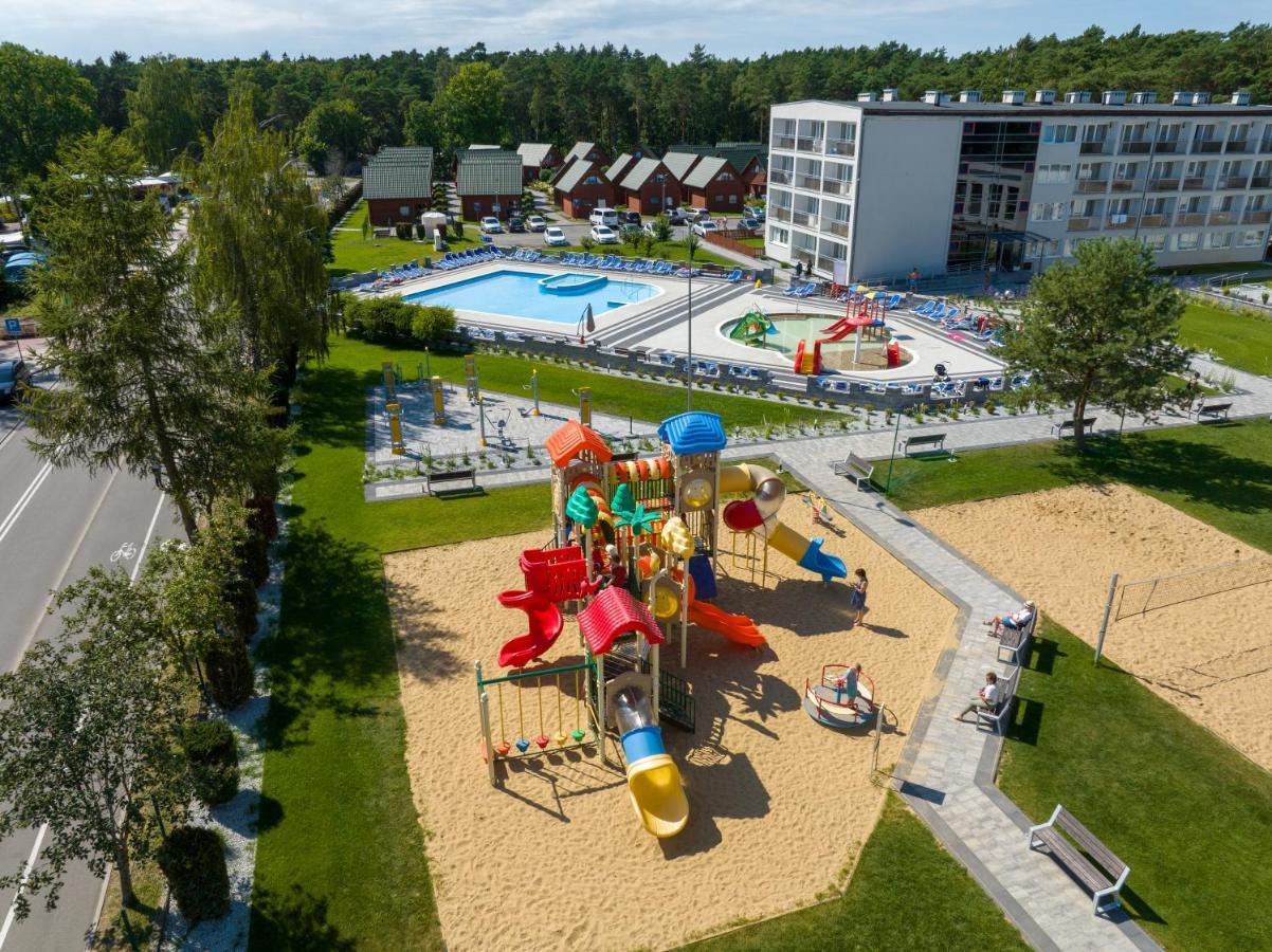 Zem-Tourist Hotel Pustkowo Eksteriør billede